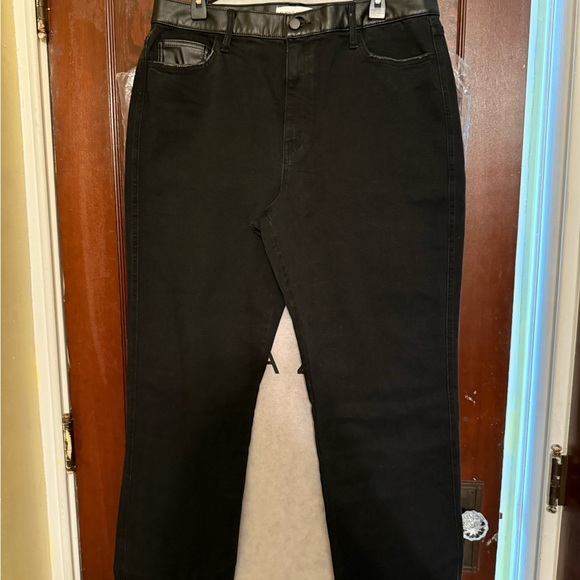 Classic Black Woman’s Jeans - Picture 1 of 2
